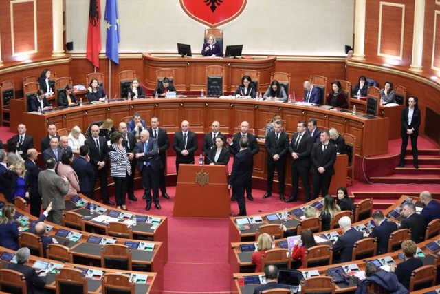 -640-0-ec7e93af5257bdc6e6d014e09ee10b45