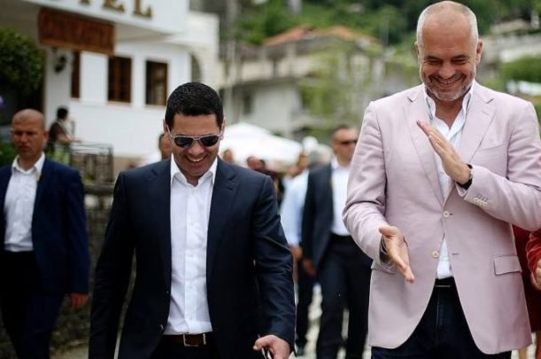 vangjel-tavo-arben-ahmetaj-edi-rama-1024x682-e1516285428517-611x405