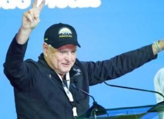 Dënohet me 10 vite burg ish-presidenti i Panamasë, akuzohet për pastrim parash