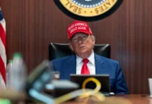 Trondit Amerika, nxjerr emrat e tjerë Non Grata