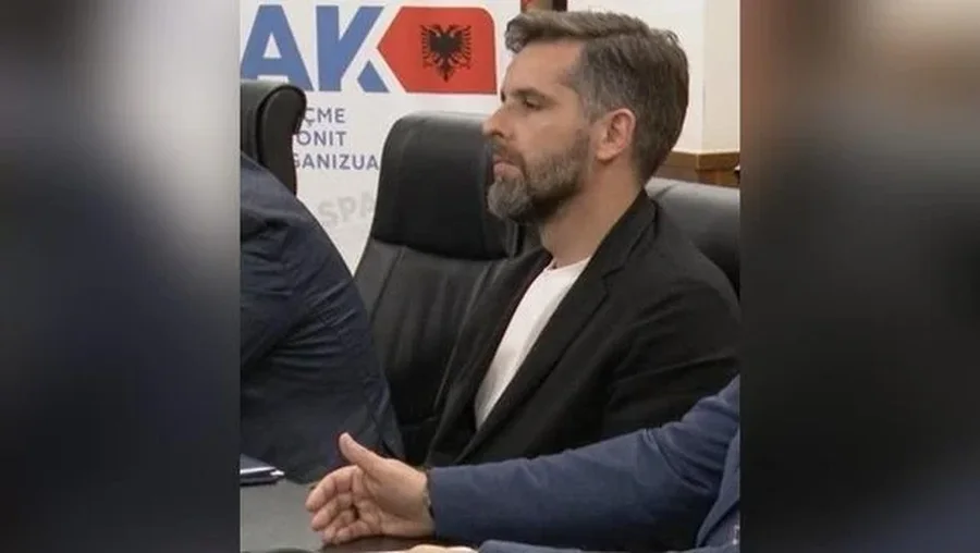 -900-0-1764766339x640-0-69272e7da804c-1-787