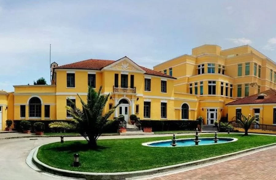 900-0-ambasada-amerikane-ne-shqiperi-1-675x450-1-675x440-1-1-1